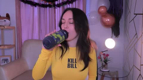   MOLLY   online show from October 2025 03:07:01 PM