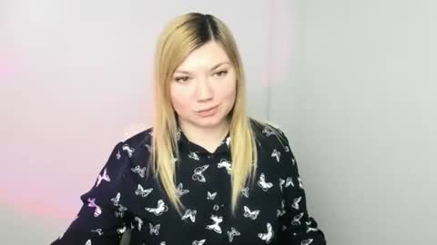 Molly online show from January 2025 03:32:02 PM