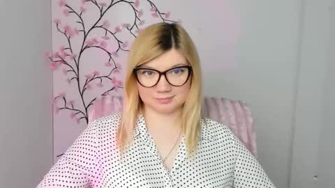 Molly online show from February 2026 12:45:01 PM