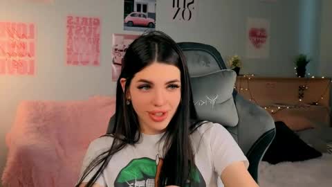 Snapshot of molly_rettyy chatting on April 2026 07:45:01 AM Molly online show from April 2026 07:45:01 AM