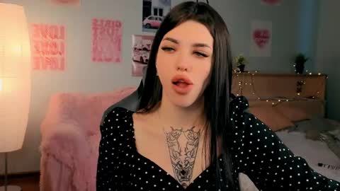 Snapshot of molly_rettyy chatting on April 2026 04:08:02 AM Molly online show from April 2026 04:08:02 AM