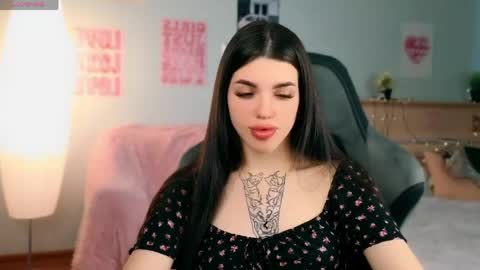 Snapshot of molly_rettyy chatting on May 2026 04:21:01 AM Molly online show from May 2026 04:21:01 AM