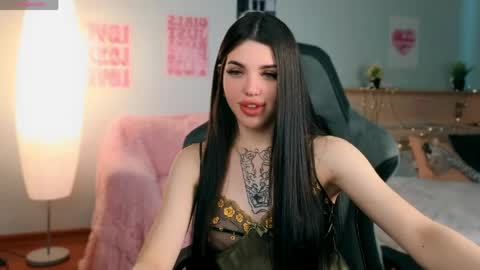 Snapshot of molly_rettyy chatting on May 2026 04:08:02 AM Molly online show from May 2026 04:08:02 AM