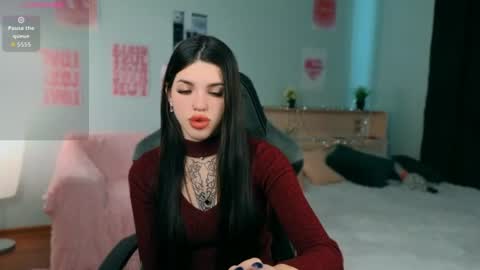 Snapshot of molly_rettyy chatting on June 2026 04:50:02 AM Molly online show from June 2026 04:50:02 AM
