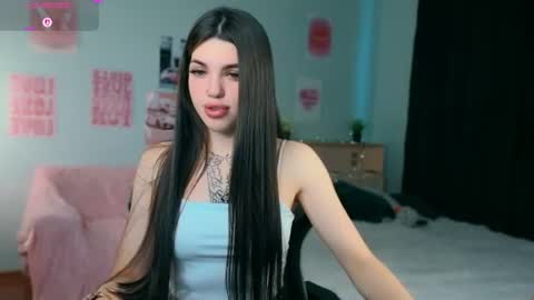 Snapshot of molly_rettyy chatting on July 2026 04:28:02 AM Molly online show from July 2026 04:28:02 AM