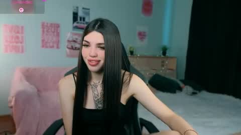 Snapshot of molly_rettyy chatting on July 2026 04:17:02 AM Molly online show from July 2026 04:17:02 AM