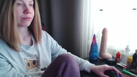 I have new photos come and see with love Molly online show from March 2025 07:37:02 AM