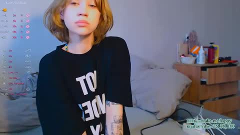 Snapshot of molly_smolly_ chatting on May 2026 02:13:02 PM lo online show from May 2026 02:13:02 PM