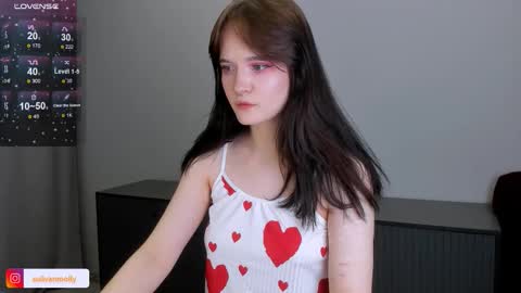 Molly Sulivan online show from September 2025 05:16:02 PM