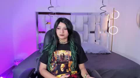 Snapshot of molly_sweetlove chatting on September 2025 07:39:01 PM molly_sweetlove online show from September 2025 07:39:01 PM