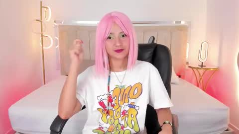 Snapshot of molly_sweetlove chatting on September 2025 07:28:01 PM molly_sweetlove online show from September 2025 07:28:01 PM