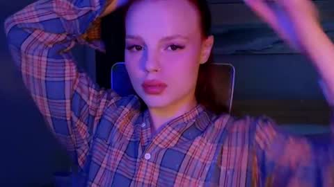 Molly online show from May 2026 12:18:02 AM
