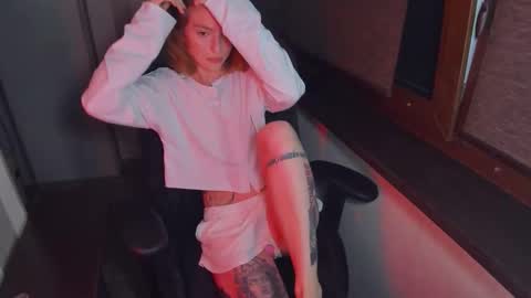 Snapshot of mollydangerous chatting on September 2025 05:48:01 PM Taisha online show from September 2025 05:48:01 PM