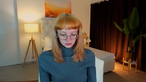 mollyjiggles online show from October 2025 12:36:02 PM