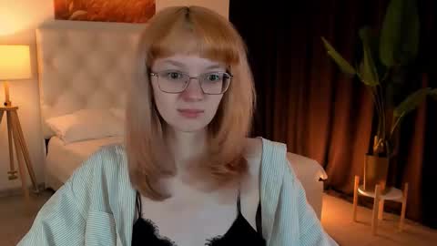 mollyjiggles online show from October 2025 08:24:02 AM