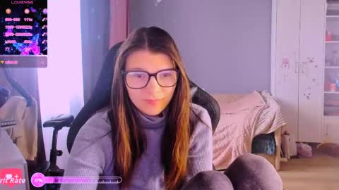  KIRA  online show from April 2026 02:18:01 AM