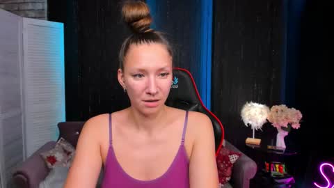 hi im Molly heregreat boobs big heart  warm pussy  online show from November 2025 01:52:02 AM