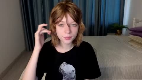 Snapshot of mollysally chatting on June 2026 04:13:02 AM mollysally online show from June 2026 04:13:02 AM