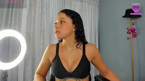 Molly online show from September 2025 12:49:01 PM