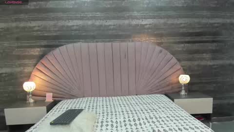 Moly Boston online show from October 2025 01:08:01 PM