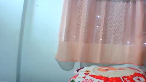 Snapshot of mombastic55 chatting on May 2026 09:14:01 AM mombastic55 online show from May 2026 09:14:01 AM