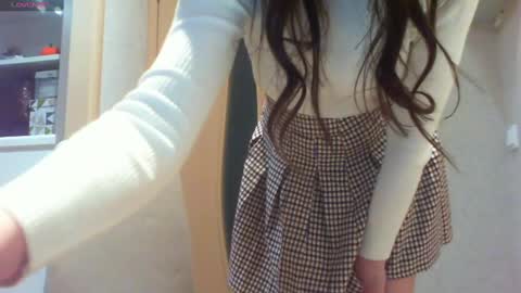 Snapshot of momentbeforedown chatting on February 2025 12:10:02 AM Hailey online show from February 2025 12:10:02 AM