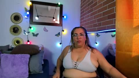 Maja online show from February 2025 08:42:01 PM