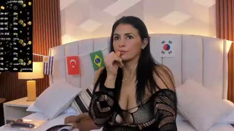 Snapshot of mommy_naughty_ chatting on July 2026 11:18:01 AM Letty Smith online show from July 2026 11:18:01 AM