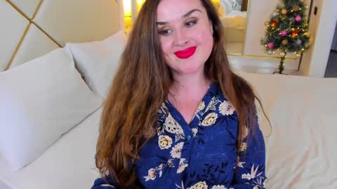 Mommynextdoor online show from January 2025 06:20:01 PM