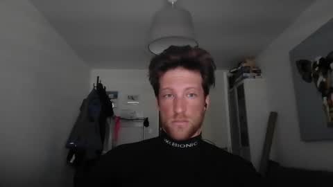 Snapshot of moms_little_monster chatting on February 2025 08:39:02 AM moms_little_monster online show from February 2025 08:39:02 AM