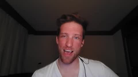 Snapshot of moms_little_monster chatting on November 2025 08:10:01 PM moms_little_monster online show from November 2025 08:10:01 PM