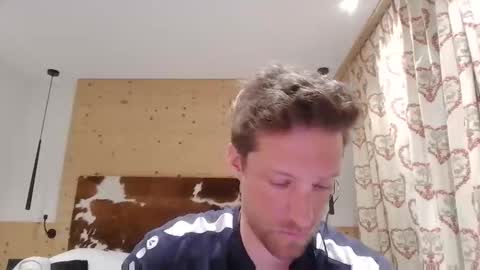 Snapshot of moms_little_monster chatting on November 2025 03:07:02 PM moms_little_monster online show from November 2025 03:07:02 PM