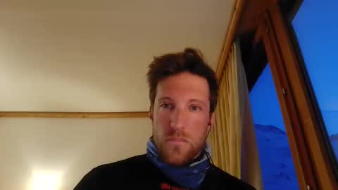 Snapshot of moms_little_monster chatting on November 2025 04:07:02 PM moms_little_monster online show from November 2025 04:07:02 PM