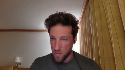 Snapshot of moms_little_monster chatting on November 2025 10:10:01 PM moms_little_monster online show from November 2025 10:10:01 PM