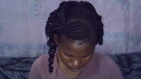 Snapshot of momsdoll chatting on February 2026 07:12:01 AM momsdoll online show from February 2026 07:12:01 AM