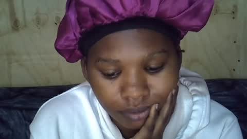 Snapshot of momsdoll chatting on July 2026 06:50:01 AM momsdoll online show from July 2026 06:50:01 AM