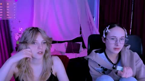 Mona  online show from April 2026 07:10:01 PM