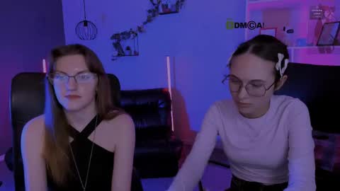 Snapshot of mona_cloud chatting on April 2026 07:38:02 PM Mona online show from April 2026 07:38:02 PM