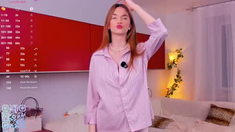 Mona online show from October 2025 07:33:01 PM