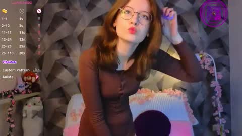 Mona online show from November 2025 04:43:02 PM