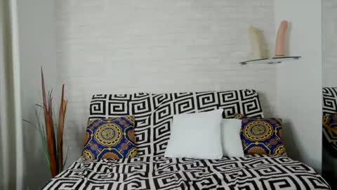 Mona online show from December 2024 08:20:01 AM