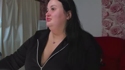 Monica online show from February 2025 12:40:01 PM