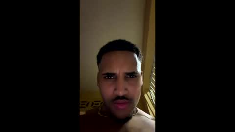 Snapshot of moneyblancos chatting on May 2026 11:34:04 PM moneyblancos online show from May 2026 11:34:04 PM