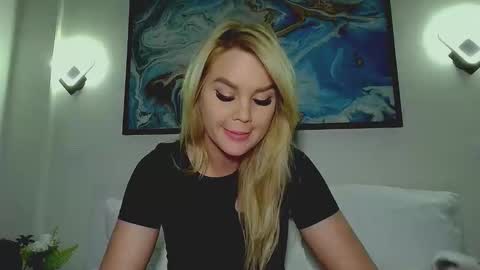 Monica online show from September 2025 03:22:01 AM