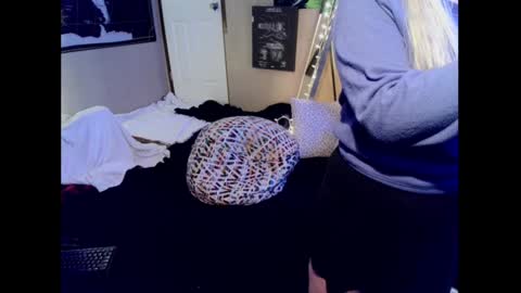 Snapshot of monica_lily chatting on January 2025 03:44:01 PM Monica online show from January 2025 03:44:01 PM