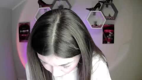 Snapshot of monica_sweets chatting on September 2025 07:10:02 AM sweet girl and shine body online show from September 2025 07:10:02 AM