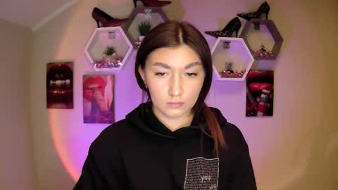 Snapshot of monica_sweets chatting on September 2025 10:08:02 AM sweet girl and shine body online show from September 2025 10:08:02 AM