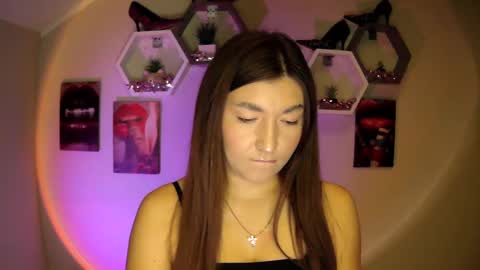 Snapshot of monica_sweets chatting on October 2025 06:41:02 AM sweet girl and shine body online show from October 2025 06:41:02 AM