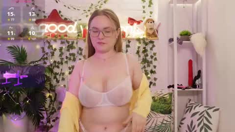 Snapshot of monicaasis chatting on January 2026 05:48:01 PM monicaasis online show from January 2026 05:48:01 PM