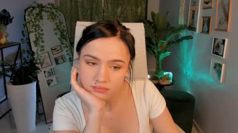 monica online show from April 2026 11:46:01 PM